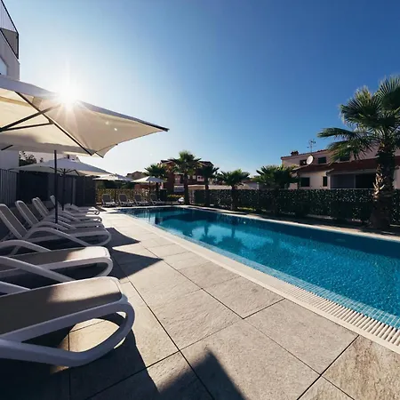 Lovely In Okrug Gornji *