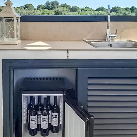 Lovely In Okrug Gornji *