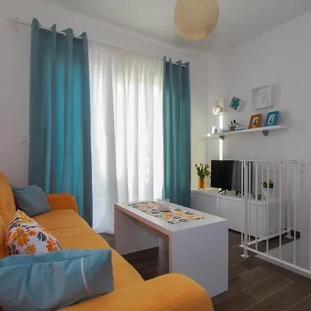 Lovely In Okrug Gornji Apartman *