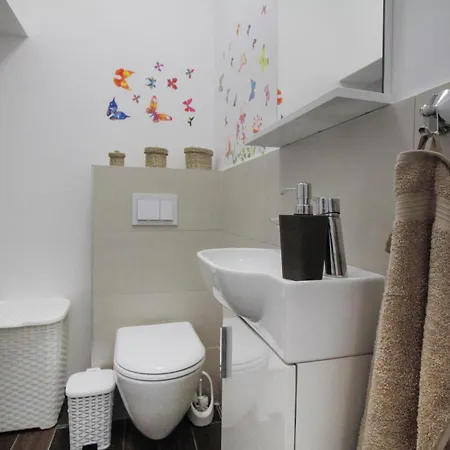 Lovely In Okrug Gornji *