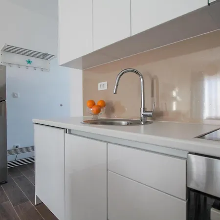 Beautiful In Okrug Gornji With Kitchen Appartement Trogir