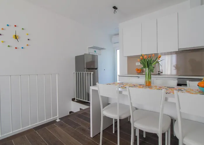 Apartmán Lovely In Okrug Gornji