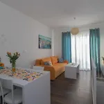 Amazing In Okrug Gornji Apartment