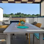 Apartment Amazing In Okrug Gornji *