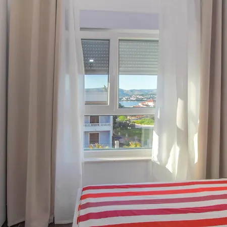 Lovely In Okrug Gornji Trogir