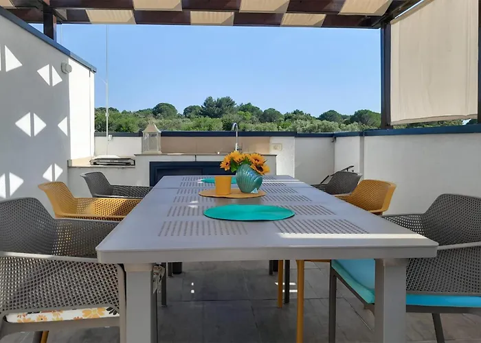 Apartment Lovely In Okrug Gornji *